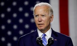 Ông Biden không muốn tranh luận nếu đối thủ chưa khỏi Covid-19