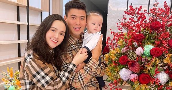 Vợ chồng Quỳnh Anh - Duy Mạnh đồng loạt đăng ảnh nhân ngày đặc biệt