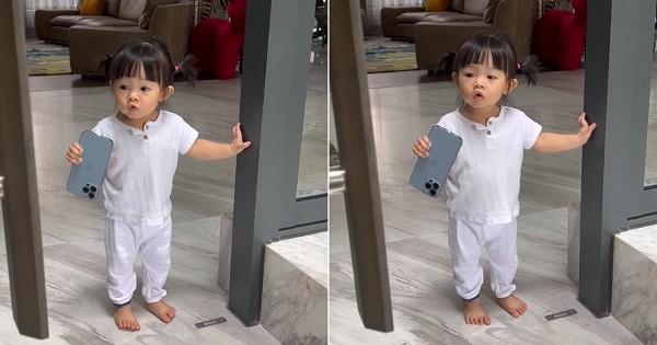 Con gái Cường Đôla tập nói siêu đáng yêu, nhưng món "đồ chơi" 40 triệu trên tay mới là tâm điểm