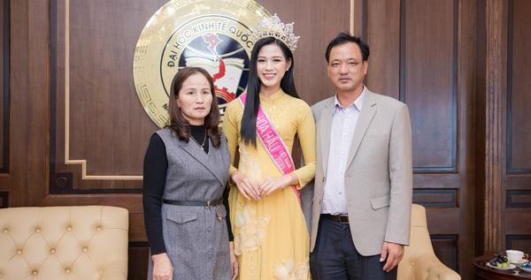 Bố Đỗ Thị Hà chia sẻ trước giờ G con gái thi Chung kết Miss Word 2021