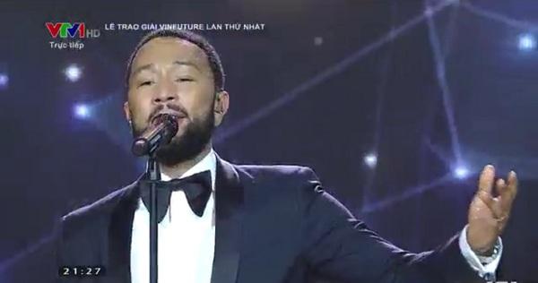 John Legend lịch lãm biểu diễn hit "All of me" tại Nhà Hát Lớn
