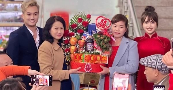 Diễn viên Anh Tuấn "Phố trong làng" bất ngờ làm đám hỏi với bạn gái kín tiếng