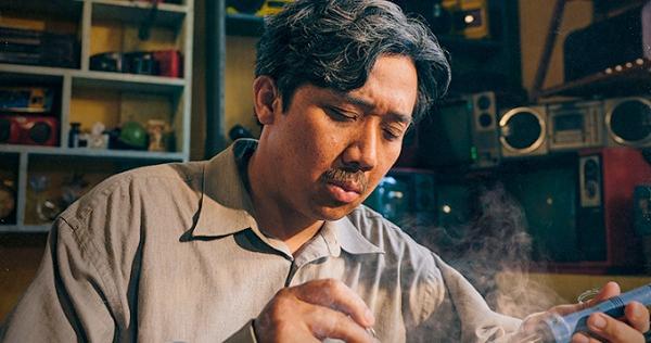 "Bố già" của Trấn Thành nhận hai từ "thảm họa" từ giới phê bình phim quốc tế