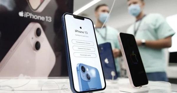 Apple đóng cửa nghỉ bán Iphone, Ipad tại Nga