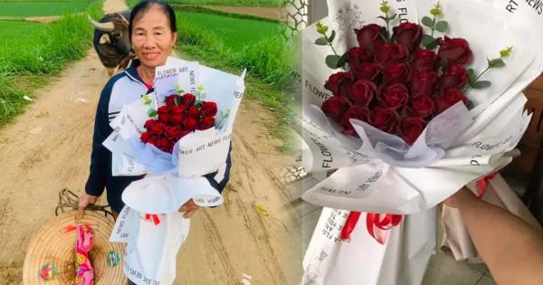 Ấm áp mùng 8/3: Bà mẹ chăn trâu hạnh phúc nhận được điện hoa của con gái ở nước ngoài