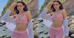 Thùy Tiên diện bikini hồng, netizen phán: Con gái còn mê nữa là Quang Linh