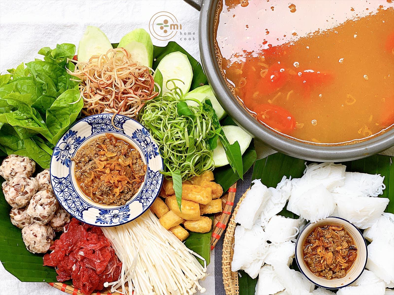 Mẹ đảm hướng dẫn cách nấu lẩu riêu cua cực ngon để xoa dịu cái nóng của mùa hè