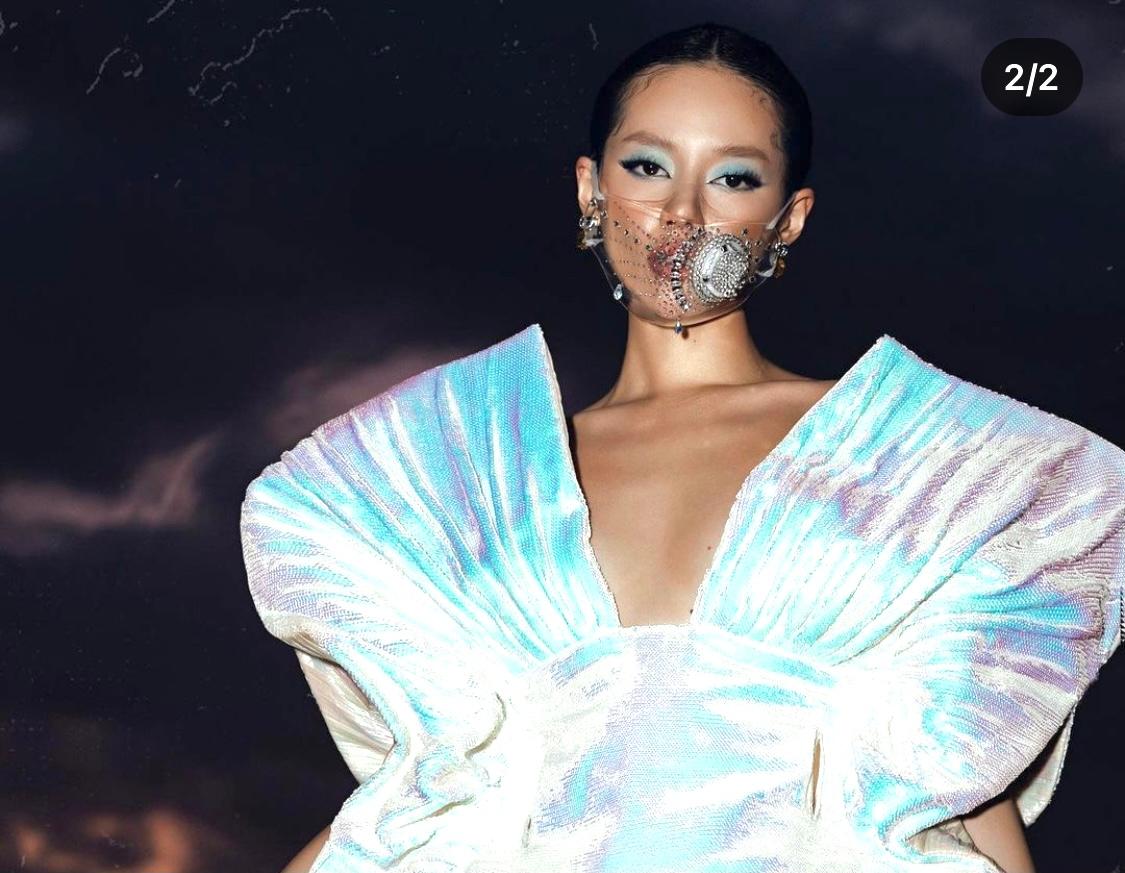 Phí Phương Anh, Khánh Linh, Tú Hảo mặc gì trên thảm đỏ AVIFW2020?