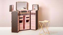 Louis Vuitton ra mắt bàn trang điểm di động giá 4 tỷ