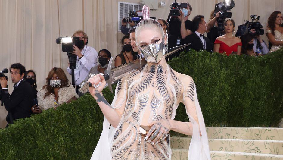 Những bộ trang phục mang ý nghĩa đặc biệt tại Met Gala 2021
