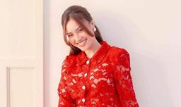 Bí quyết diện ren xuyên thấu vừa đẹp vừa "an toàn" của Ninh Dương Lan Ngọc