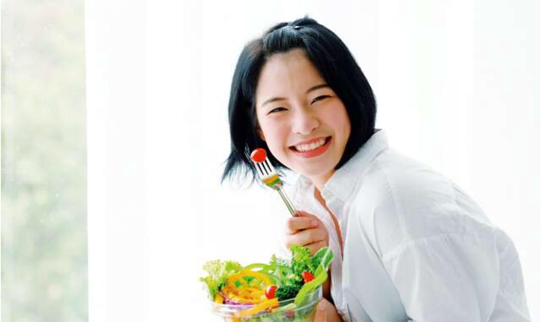 Tự tin đón năm mới với chế độ ăn hồi dáng thần tốc trong 1 tháng từ gái Hàn