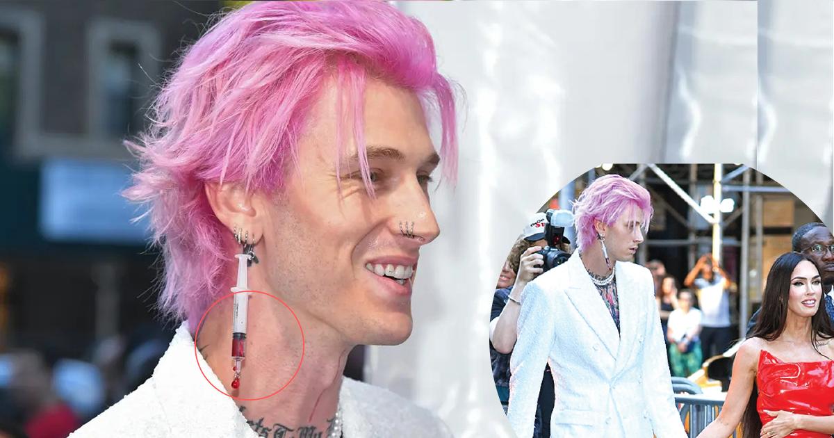 Rapper Machine Gun Kelly đeo hoa tai chứa máu của hôn thê Megan Fox