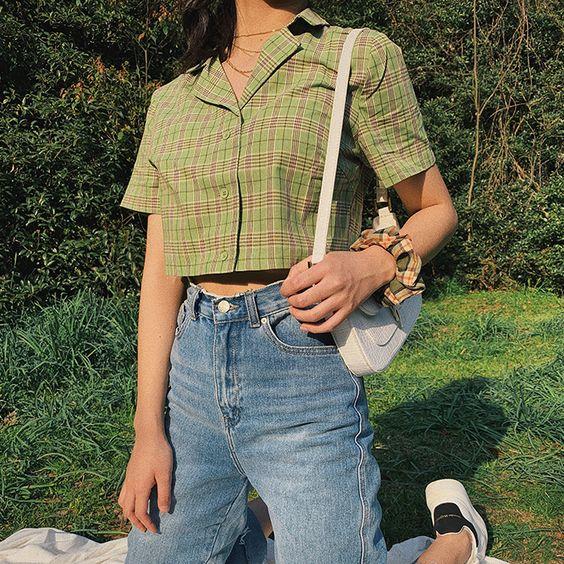 Những cách mix&match áo croptop tôn dáng khi trời vào thu