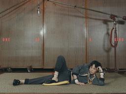 Vogue lập kỉ lục doanh số nhờ "gương mặt trang bìa" G-Dragon