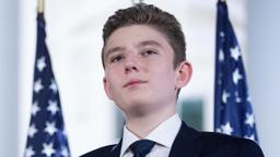 "Thủ khoa ngành đầu thai" Barron Trump và 4 năm định hình dấu ấn thời trang