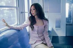 Soi style của Min trong MV mới, đụng hàng Bella Hadid đến Jennie BLACKPINK