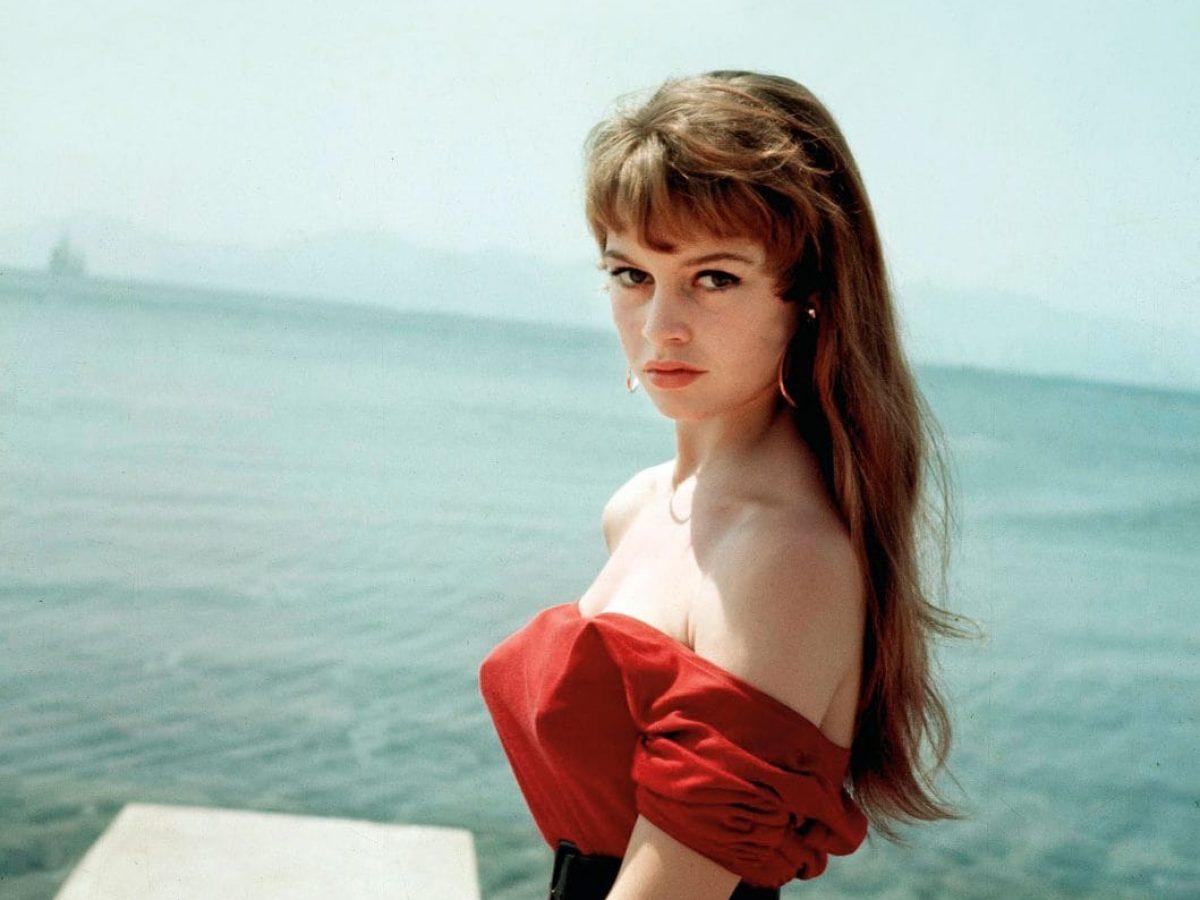 Brigitte Bardot - Siêu sao điện ảnh dẫn đầu xu hướng thời trang tân thời
