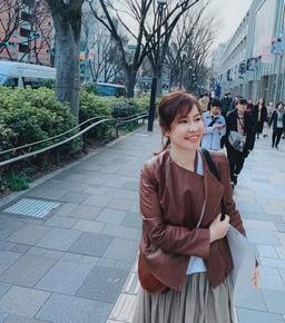 Vợ doanh nhân của nam diễn viên Quý Bình sở hữu gu thời trang tinh tế