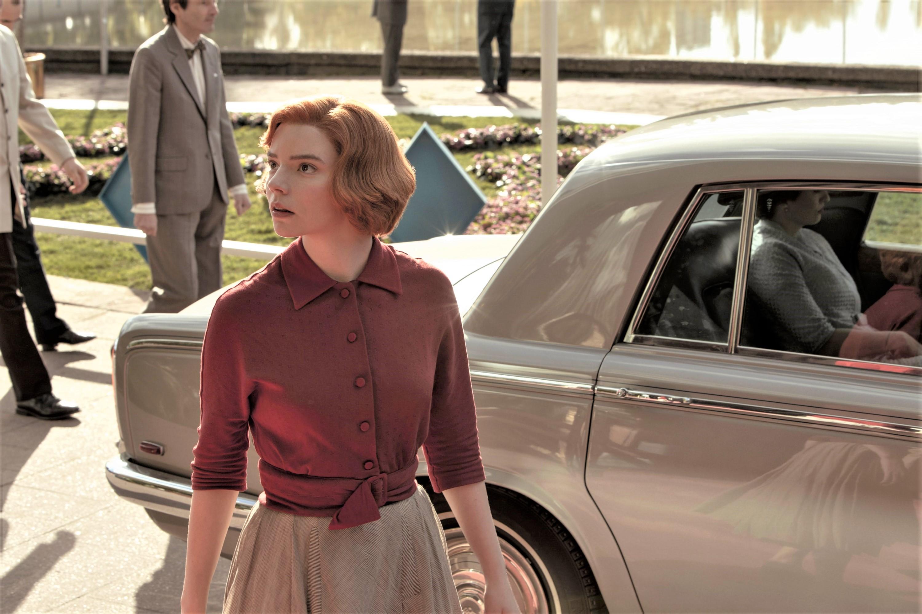 Những khoảnh khắc thời trang ấn tượng nhất trên màn ảnh năm 2020