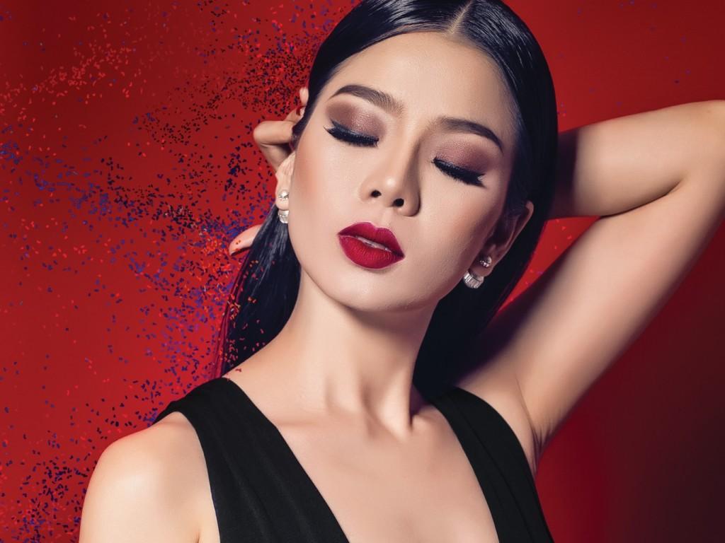 Lệ Quyên - Cẩm Đan: Cách nhau 21 tuổi nhưng có gu thời trang tương đồng