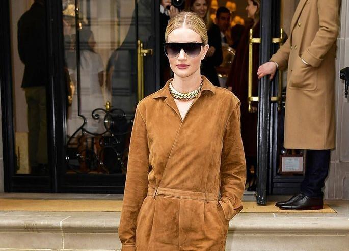 Jumpsuit: Xu hướng thời trang "mì ăn liền" cho mùa xuân 2021