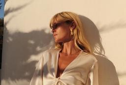 5 kiểu dây chuyền sợi mảnh đầy tinh tế làm tăng nét gợi cảm cho bạn gái