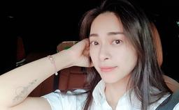 Mẹo đơn giản để trang điểm cho phụ nữ trên 40 tuổi trông trẻ trung hơn