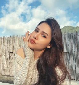 Phu nhân tập đoàn nghìn tỷ Phanh Lee giấu nhẹm bụng bầu nhờ loạt outfit này