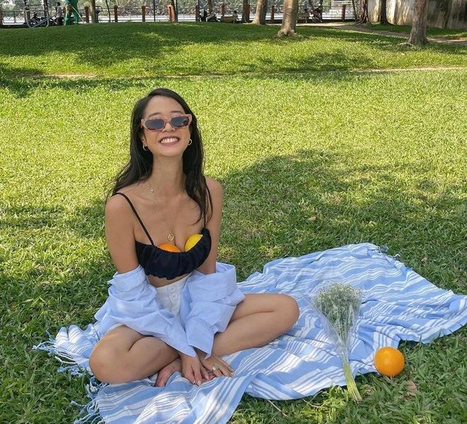 Nữ chính MV "Trốn Tìm" chia sẻ bí quyết chăm sóc làn da chocolate bóng khỏe