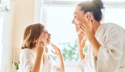 Bí quyết chọn kem dưỡng ẩm cho da nhạy cảm tốt nhất