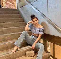 Phương Trinh Jolie: Mỹ nhân 33 tuổi sắp về chung một nhà với chồng trẻ có gu thời trang hở bạo