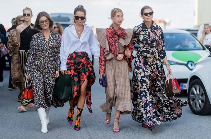 Hóa thân thành quý cô "Scandi Girl" với toàn items quen thuộc: Áo gi-lê len, đầm tay phồng công chúa