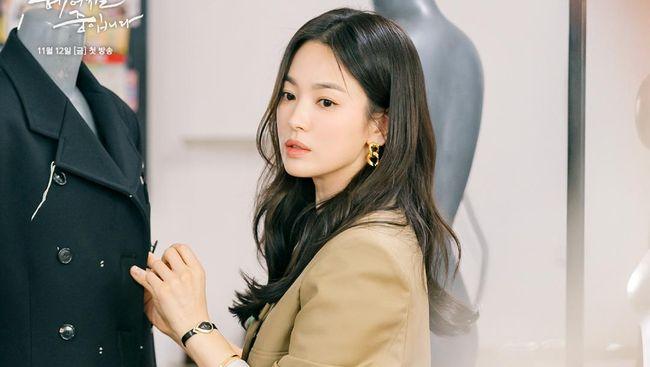 Bạn đã cập nhật 10 kiểu tóc xoăn đuôi thời thượng HOT nhất năm 2021?