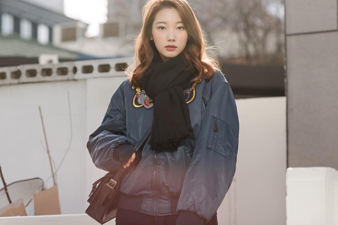 Đừng khoác chăn bông, đây là 4 cách phối đồ với áo khoác bomber dành cho nàng chơi Tết Nhâm Dần