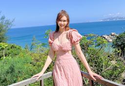 Hương Giang ưu ái loạt trang phục khoe vóc dáng triệt để trong 6 năm 3 tháng yêu "phi công" Đình Tú