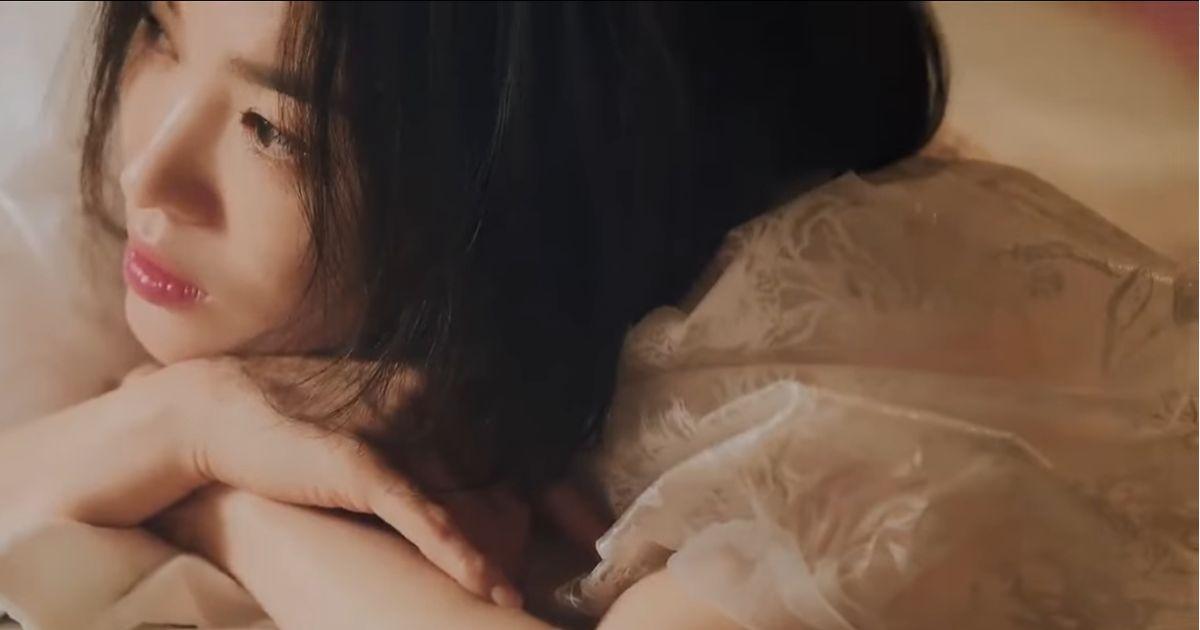 Nhan sắc siêu thực của Song Hye Kyo trong clip quảng cáo son mới gây rúng động