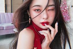 Tuyệt chiêu makeup của nữ thần Song Ji A và "em bé" Jang Won Young