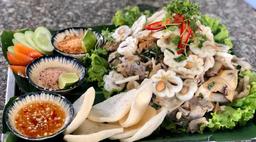 Gỏi gà măng cụt, món đặc sản ngon nức tiếng của Lái Thiêu