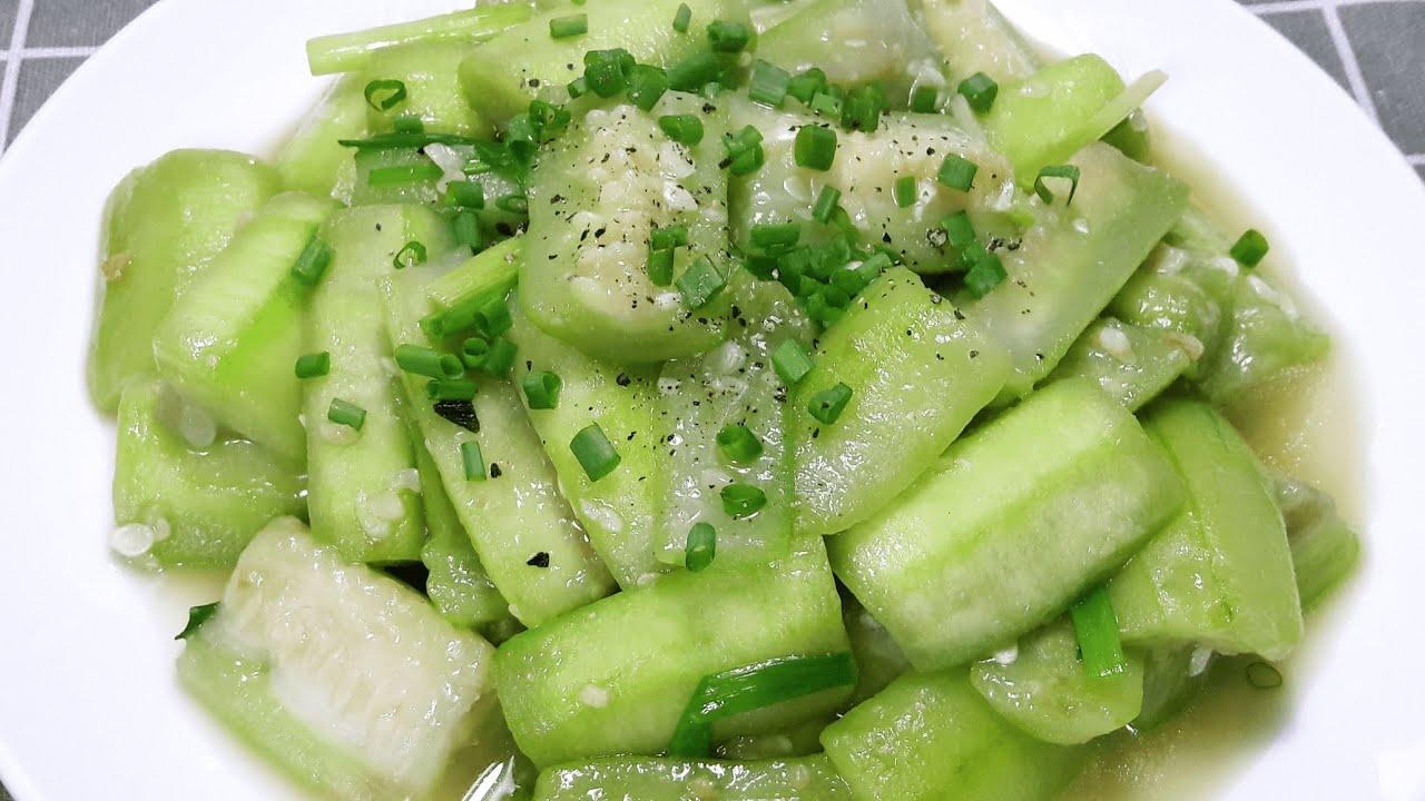 Cách làm mướp xào vừa giòn, vừa xanh chỉ 10 phút là có món ăn đưa cơm