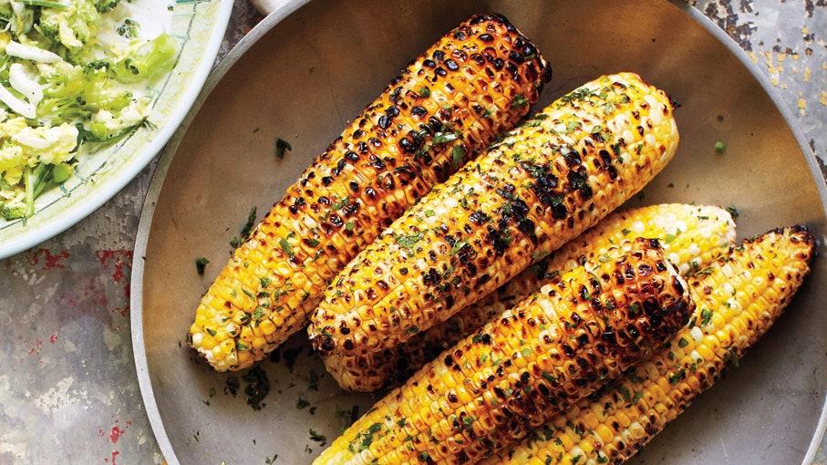 Cách làm món bắp nướng mỡ hành thơm nức cho bữa ăn vặt chiều mưa