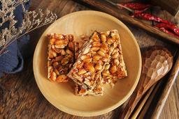 Cách làm kẹo lạc tại nhà, vừa đơn giản vừa giòn tan không kém ngoài hàng