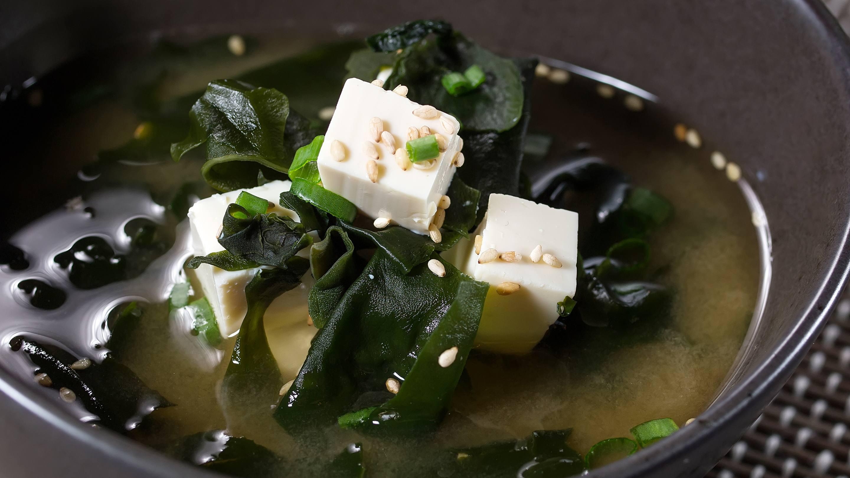 Cách nấu canh đậu phụ rong biển thanh đạm, chỉ 15 phút là có ngay món chay giàu dinh dưỡng