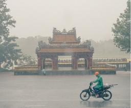 3 trải nghiệm lạ mà đáng giá khi đi du lịch Huế vào đúng những ngày mưa