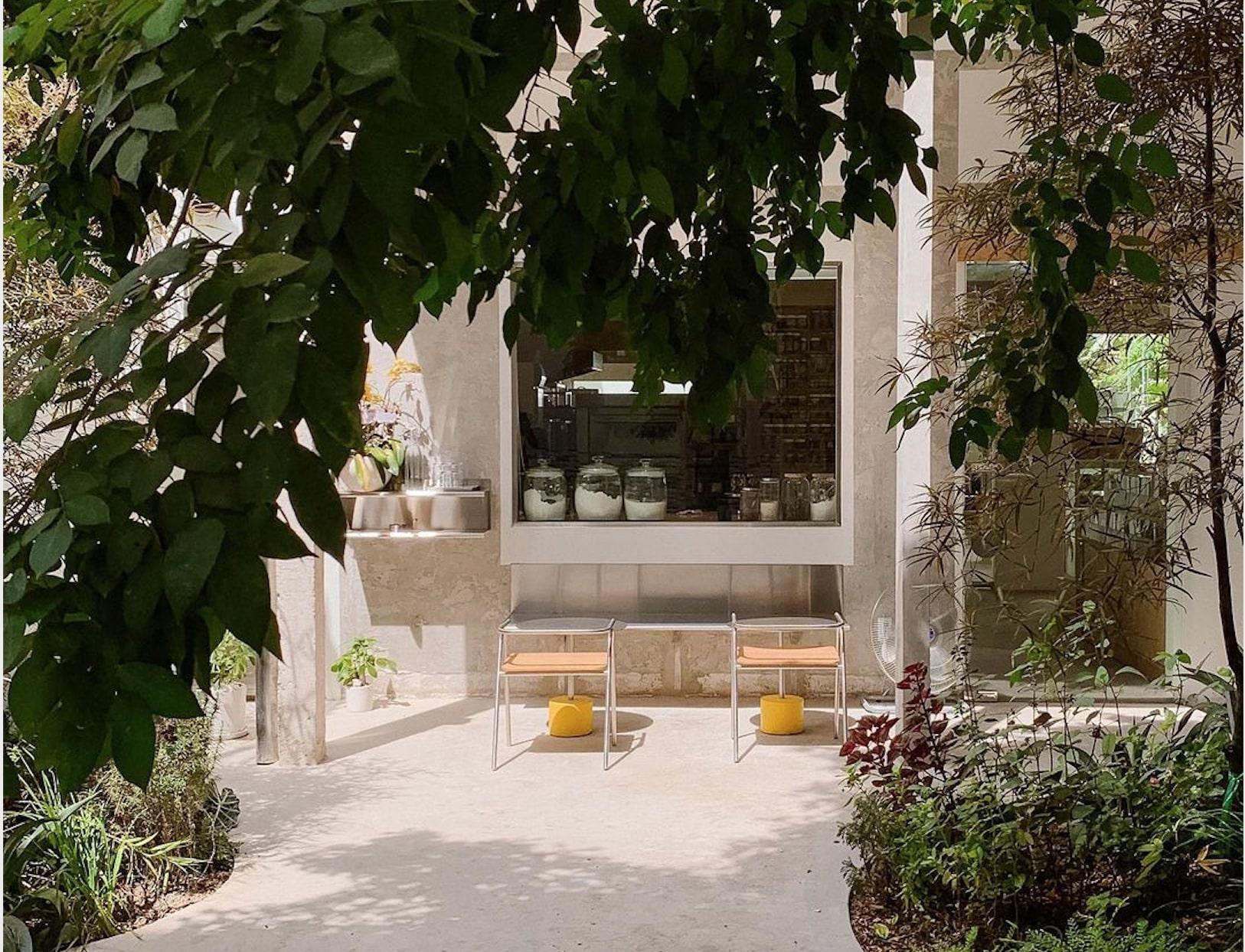 5 quán cà phê đẹp ở Sài Gòn để rủ nhau tám chuyện thật chill ngày 8/3