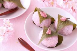 Mochi hoa anh đào, món bánh đẹp không thể thiếu của người Nhật mỗi độ hoa anh đào nở