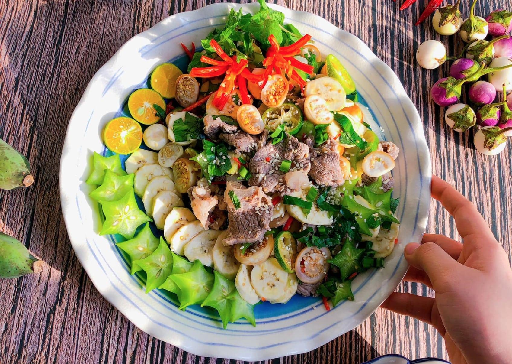 Cách làm gỏi thịt bò cà pháo giòn ngon, món ăn lạ miệng cho bữa nhậu thêm rộn ràng