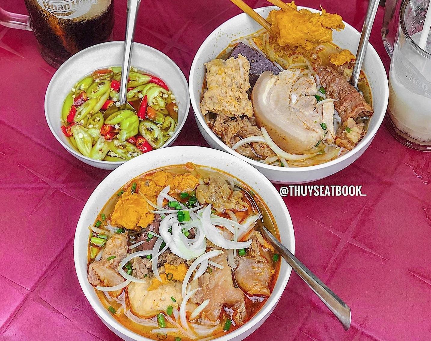 6 món bún đặc sản của ẩm thực Huế, bún bò chưa phải là ngon nhất