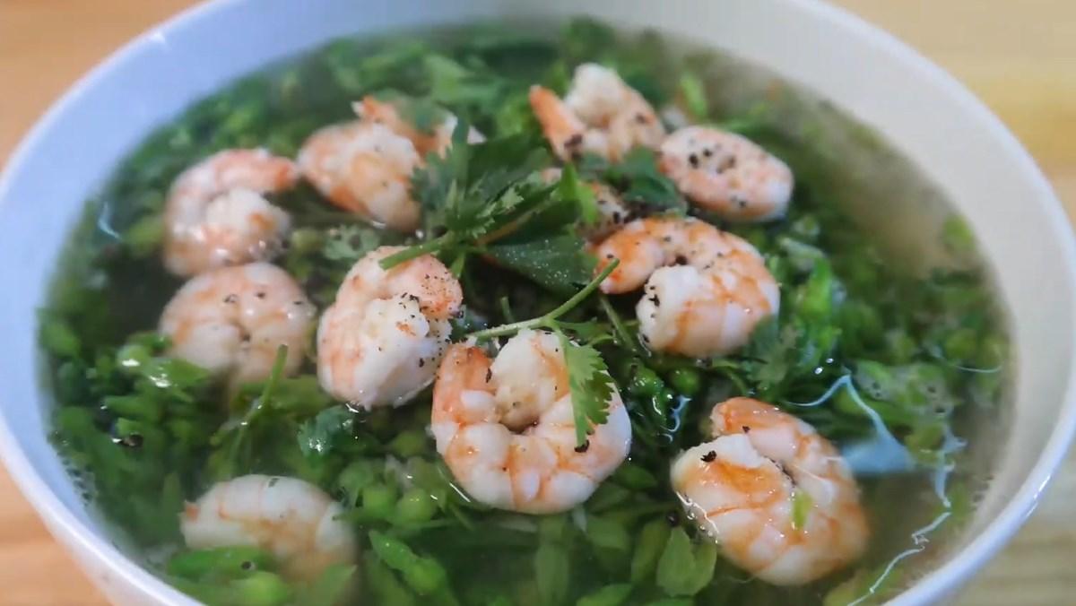 Cách làm canh hoa thiên lý nấu tôm, mẹ chồng khó tính đến mấy cũng phải khen ngon