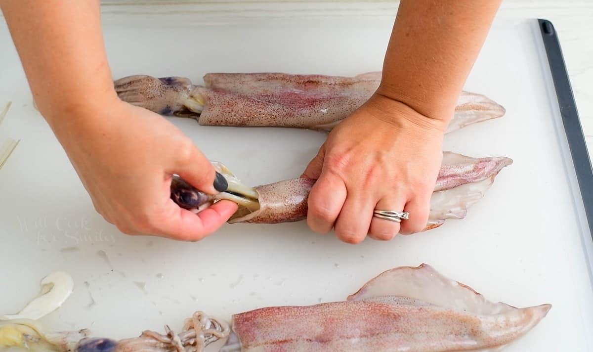 Mẹo khử sạch mùi tanh hải sản không cần dùng đến hóa chất, cả tay lẫn bếp đều thơm như mới